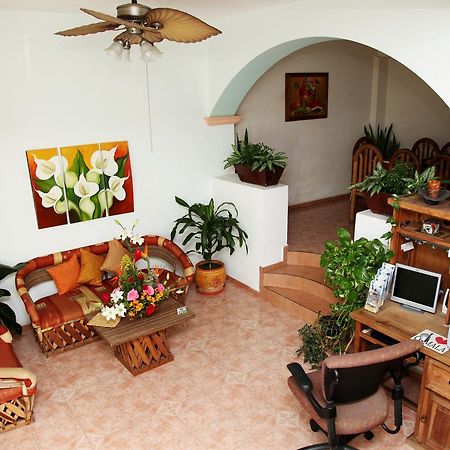 Hostal Casa Blanca By rotamundos Comala Exterior foto